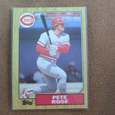 Topps 1987 Base Set Pete Rose Cincinnati Reds Baseball Card #200