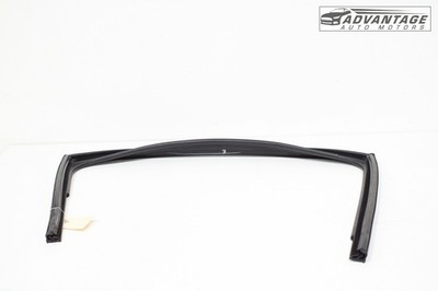 2020-2024 CHRYSLER VOYAGER REAR RIGHT SLIDING DOOR WINDOW RUN CHANNEL SEAL OEM