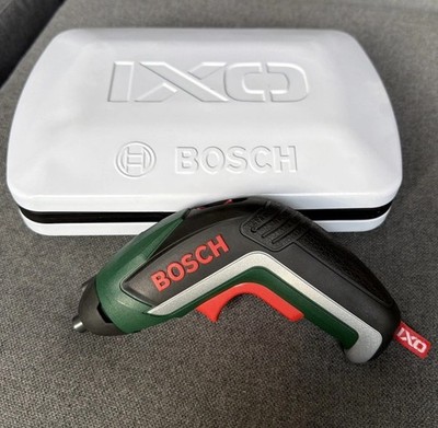 Bosch IXO Akkuschrauber 3,6V, Inkl. Metallbox, Bitset, Ladekabel Top Zustand