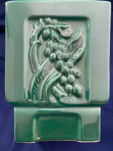 Stunning  Classic Red Wing Pottery Vase #B2001 Green & Yellow Planter VTG  4B4