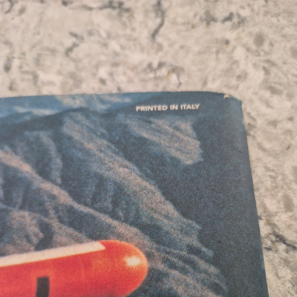 Colors magazine #14 1996: War/Guerra (in English & Spanish) printed in Italy - Image 3 of 4