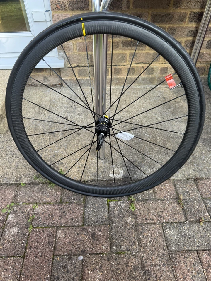 Mavic Ksyrium Pro Carbon UST Centrelock Disc Brake 700c Road Rear Wheel - Image 2 of 4