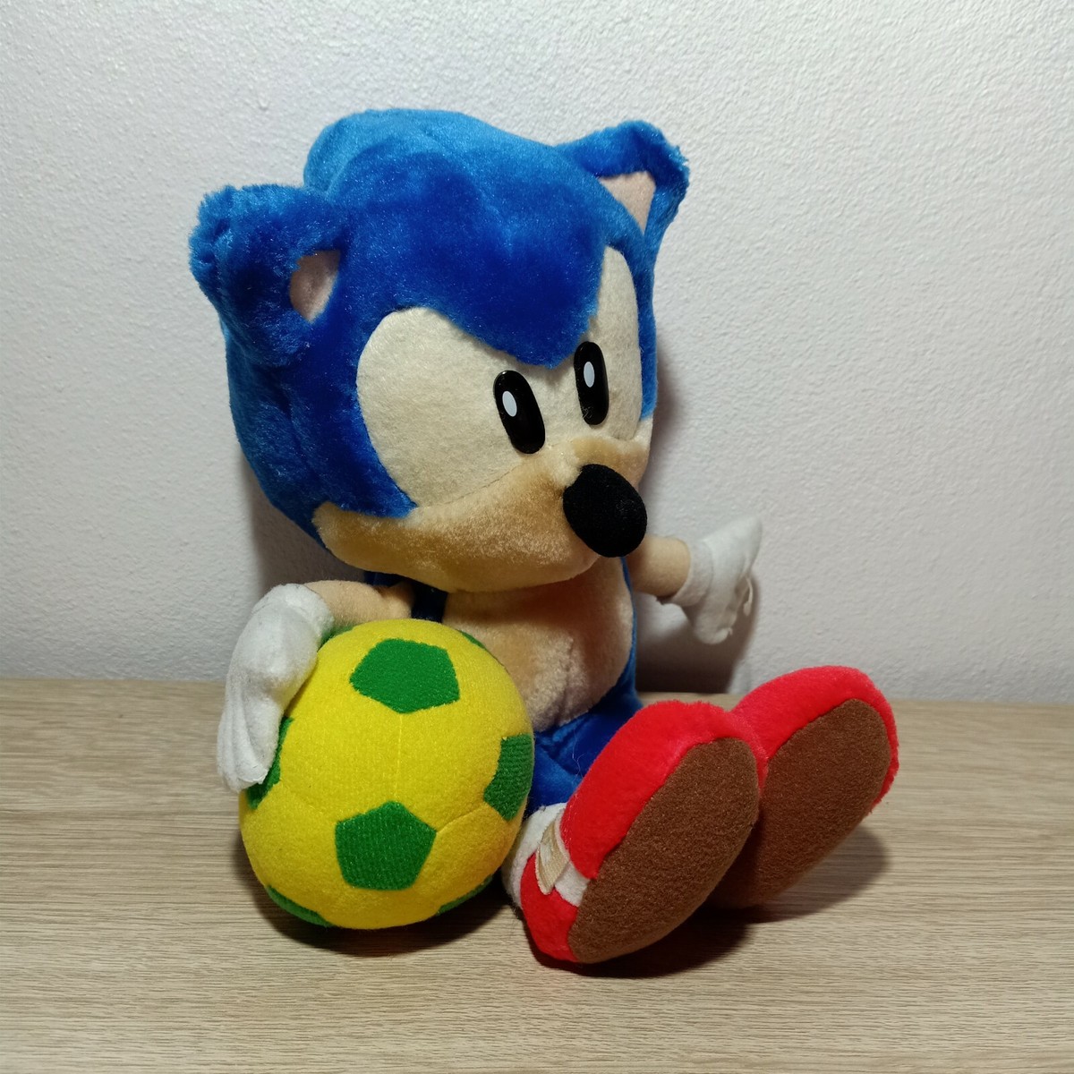 Sonic the Hedgehog Sports VTG SEGA 1994 Soccer Ball Plush Toy