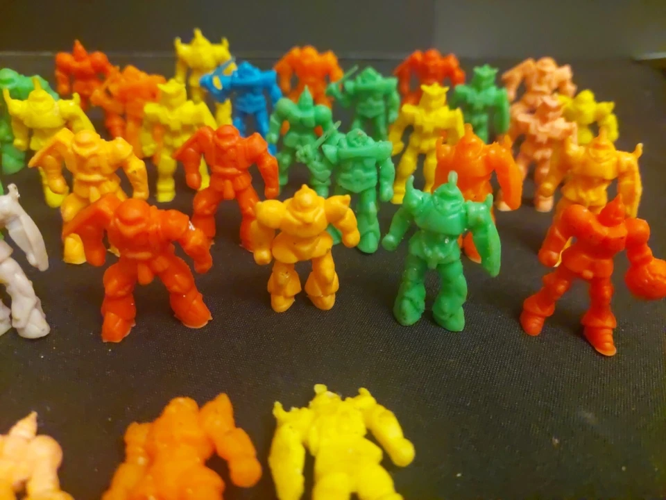 Gundam Mini Robot Action 42 Figures Vending Lot Vintage MIMP Muscle Men Neon 80s - Image 4 of 4