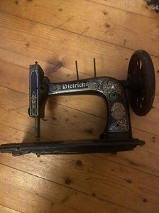 antike NÄHMASCHINE "DIETRICH" Tischnähmaschine Aufsatz restauration Ersatzteil