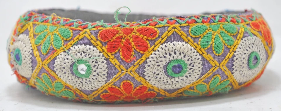 Antiguo soporte para maceta anillo redondo de tela original cuentas antiguas hechas a mano trabajo Foto 3 de 4