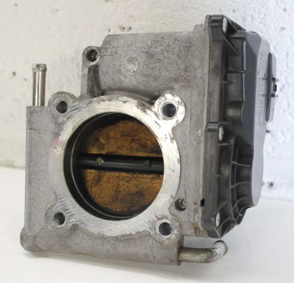Mazda MX5 - Mk3 (NC) 05-15 - THROTTLE BODY - LFE2 13 640 A - air inlet valve - Image 3 of 4