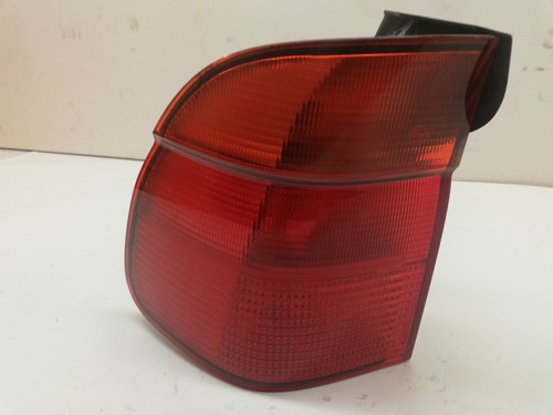 BMW 5er E39  Touring  Rückleuchte Rücklicht Heckleuchte  Links  8371324   (05)