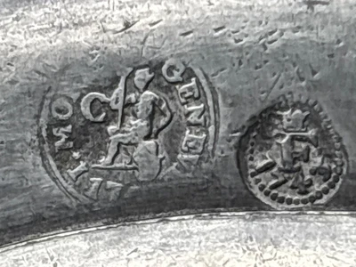 Assiette étain datée 1743 poinçons à identifier Genève F couronné - Photo 1/4