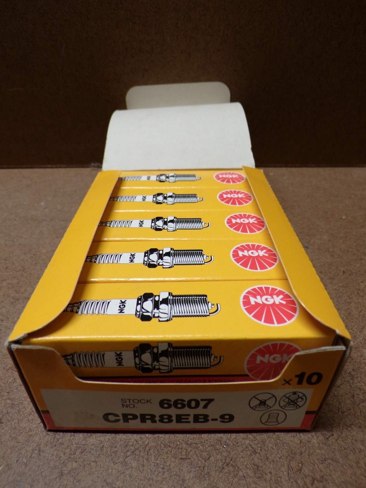 NGK CPR8EB-9 SPARK PLUGS 4 PACK 4 SPARK PLUGS NGK