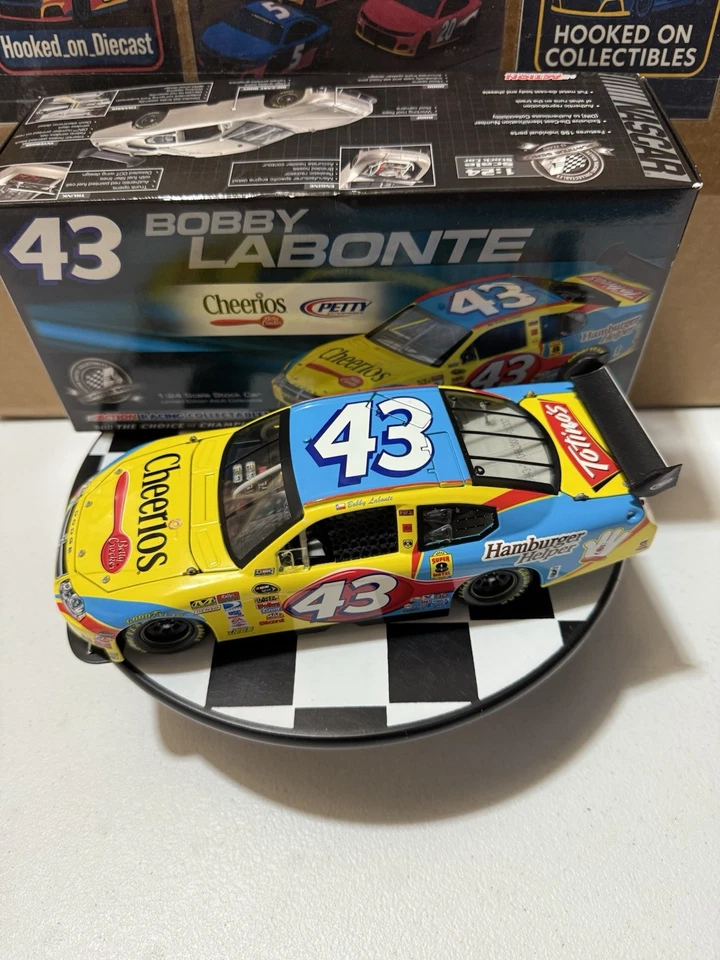 RARO* Bobby Labonte #43 Cheerios 2008 CUNA 1/24 Nascar Diecast Foto 2 de 4