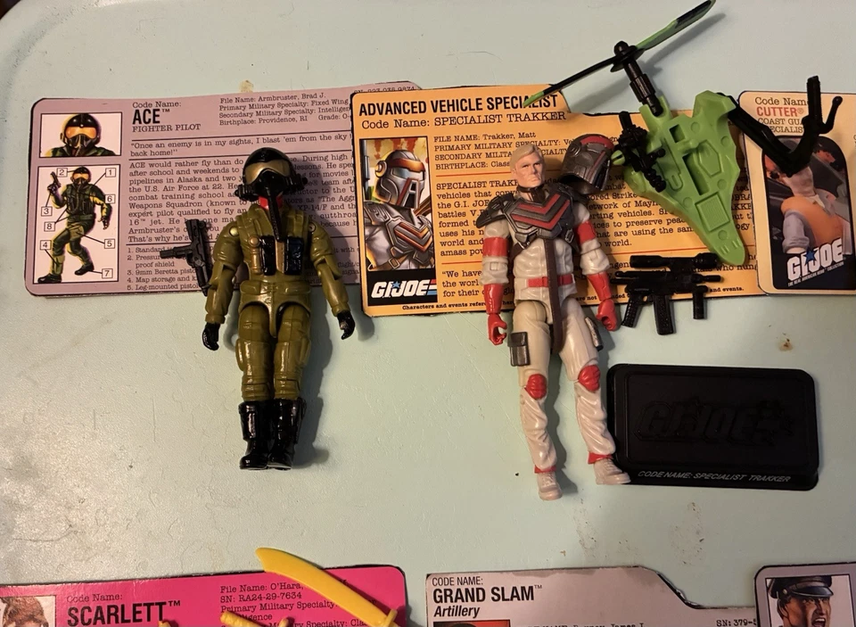 Lote de 8 bonecos GI Joe & Cobra com cartões de arquivo, acessórios frete grátis #6 - Imagem 3 de 4