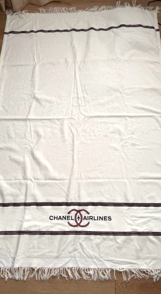CHANEL AIRLINES ビーチタオル CHANEL Airlines 2016 CC Logo Terry Beach Towel White 100% Cotton