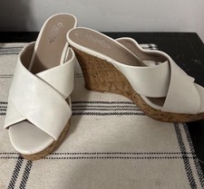 Charles by Charles David Latrice White Cork Wedge Sandals Mules Size 8M Charles