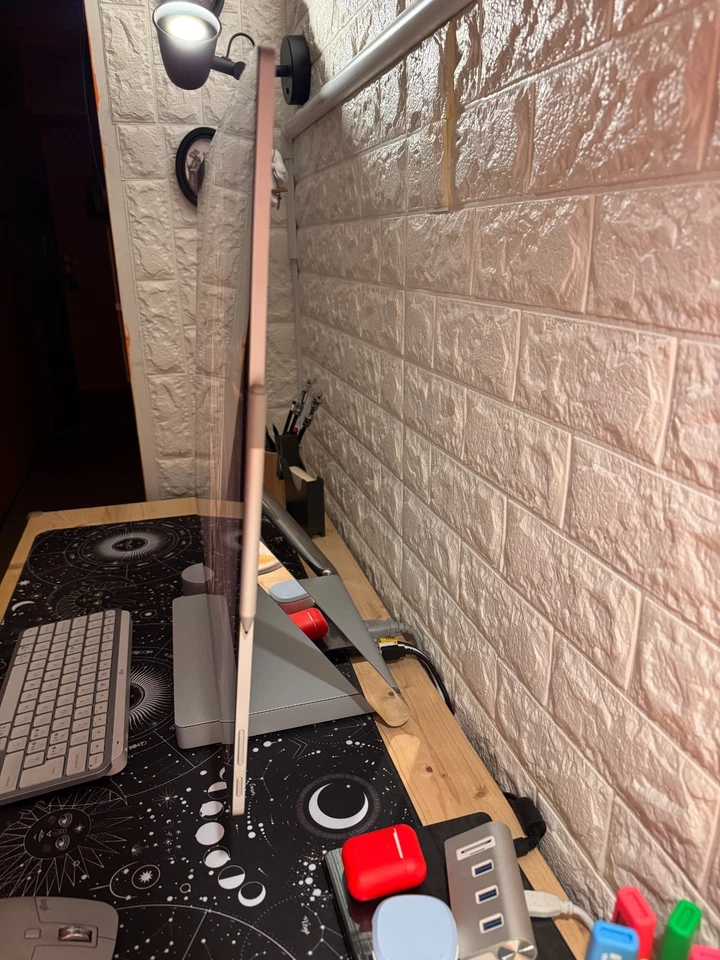 Microsoft Surface Studio 2 - AIO 28'' touch screen - i7-7820HQ - 16 GB - 1 TB - Immagine 3 di 4