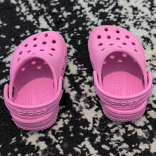 Crocs Classic Clog Unisex Kids Pink Slip On Adjustable Strap US 2 EU 23