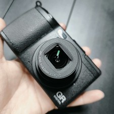 RICOH GR DIGITAL IV 10.4MP Black Compact Digital Camera With SD Card,Charger
