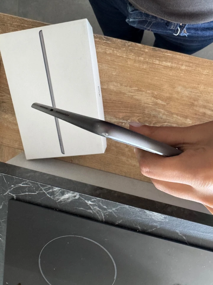 Apple iPad 10 · 32GB · Wi-Fi, foto 4 di 5