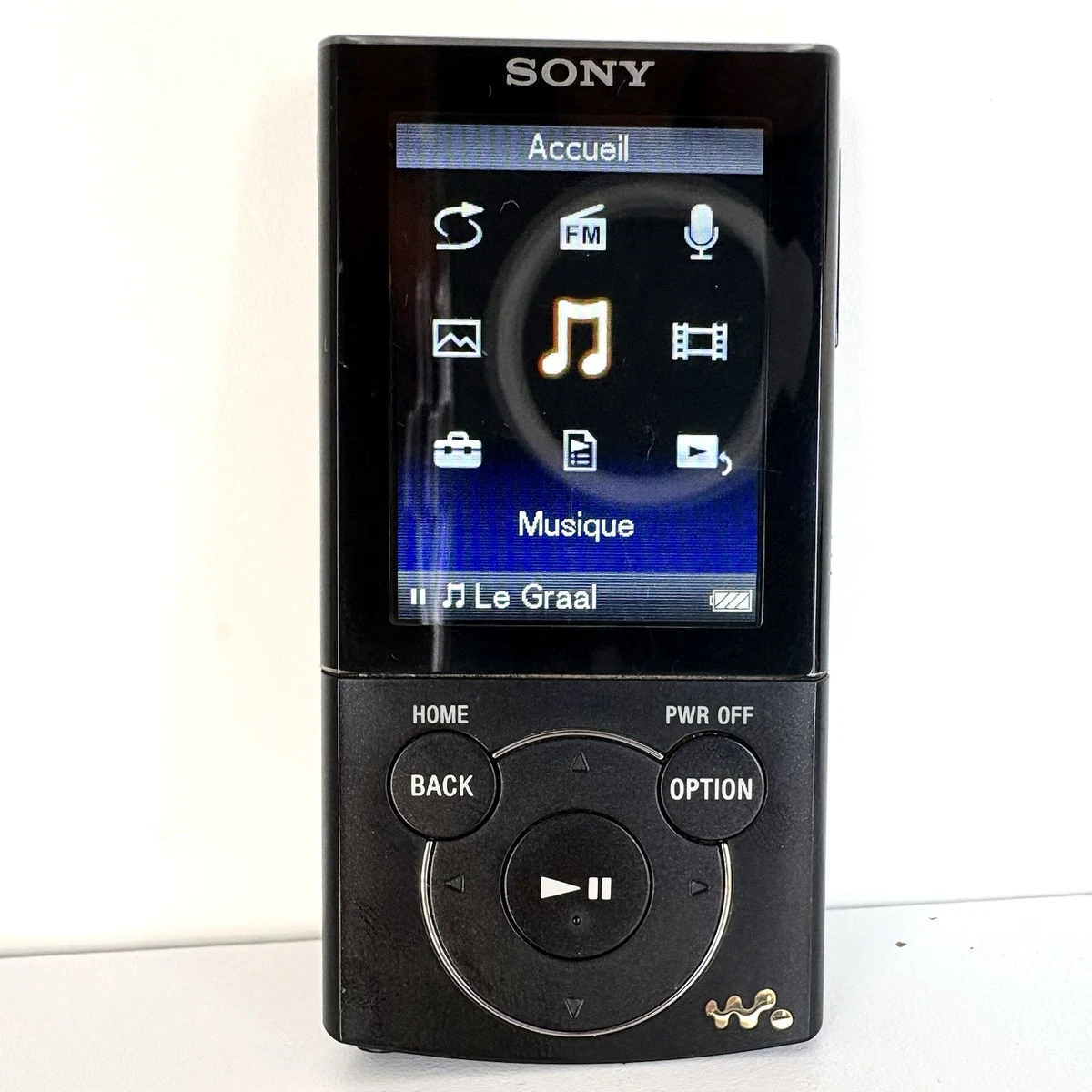Sony Walkman NWZ-E443 4 Go - Lecteur MP3 MP4 FM + Câble USB