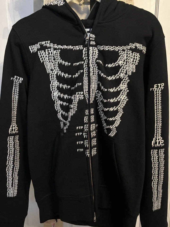 Auténtica sudadera con capucha con cremallera completa FTP negra esqueleto brillante en la oscuridad 2021 para hombre Foto 2 de 4