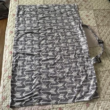 Nursing Cover – Adjustable Privacy Breastfeeding Cover Gender Neutral Gray Arrow