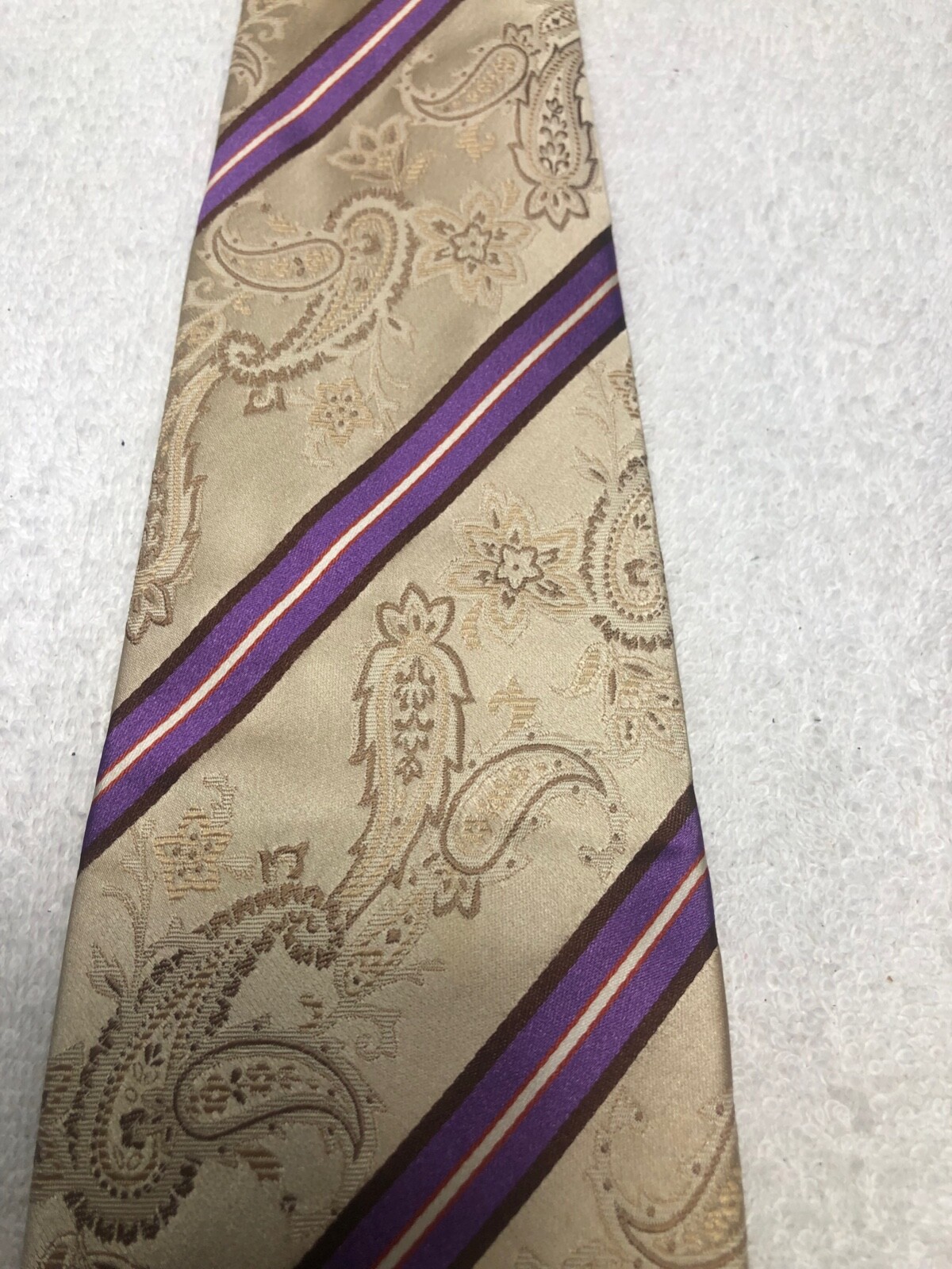 STEVE HARVEY MENS TIE BEIGE WITH PURPLE BROWN RED STR… Gem