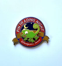 Disney Paris DLP Pascal Pin Trading Night PTN LE 400 Tangled