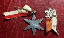 Rare Vintage 2 épingles sauvetage hivernal suisse 1944-45 avec flocon de neige