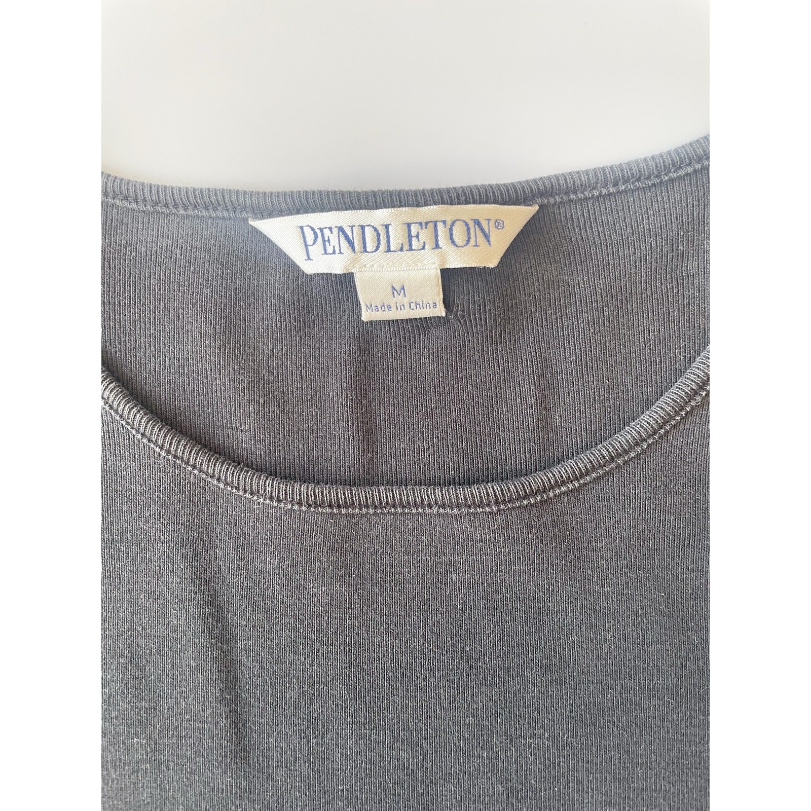 Women’s Pendleton Back Long Sleeve Basic Size Med… - image 2