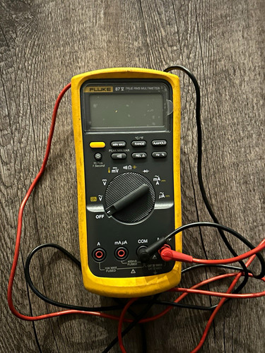 Fluke 87V True RMS Multimeter 6000 Count CAT III 1000V w/ Leads Case