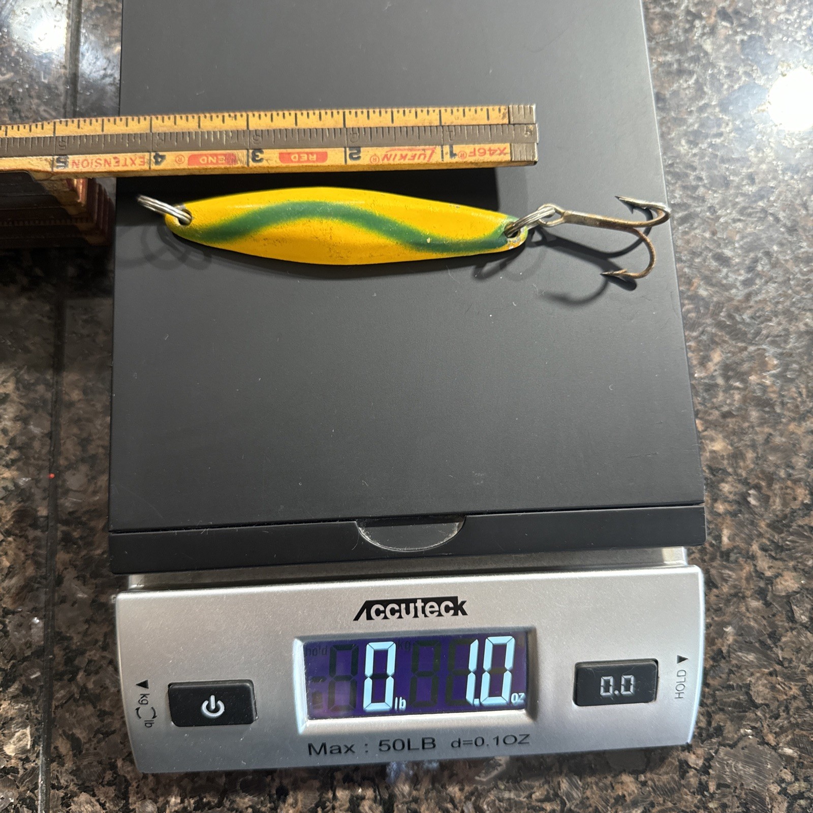 VINTAGE JERRY JIG JIGS STAMPED 4inch / 1 Oz  YELLOW/GREEN TUNA GROUPER SNAPPER