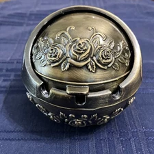 Benesifit Zinc Alloy Beautiful Windproof Ashtray w/ Sliding Lid Embossed Flowers