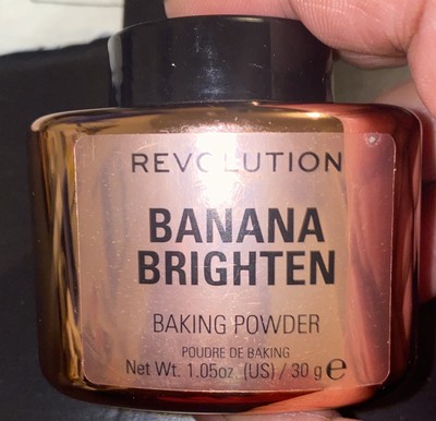 NEW Makeup Revolution Banana Brighten Loose Baking Powder Super Matte Fix