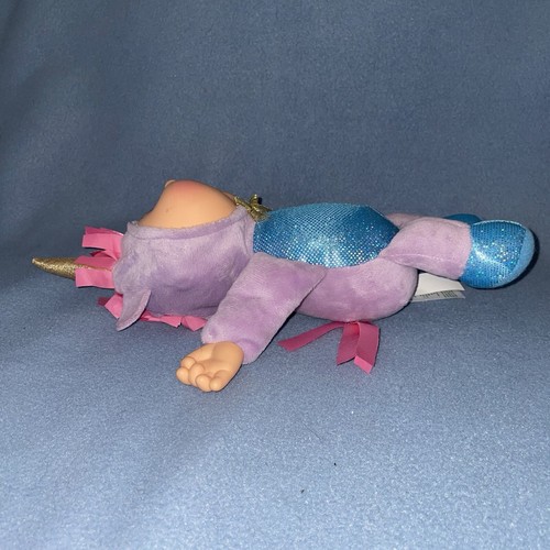 Cabbage Patch Bambini Cuties Bambola Fantasia Amici Aria Unicorno Arcobaleno Viola CPK - Foto 14 di 18