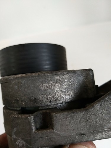 Volvo S60 D5 2.4 Tensioner Belt 30757056 Genuine 2007 - Picture 2 of 6