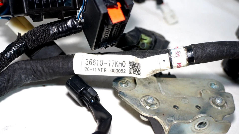 Arnés de cables principal Suzuki GSXR 1000 2021 17-24 324041 ¡4 k millas probado! OEM Foto 2 de 4