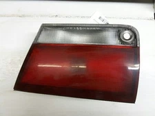 93 94 95 96 97 MAZDA 626 R. TAIL LIGHT INNER W/O KEYLESS ENTRY 46678