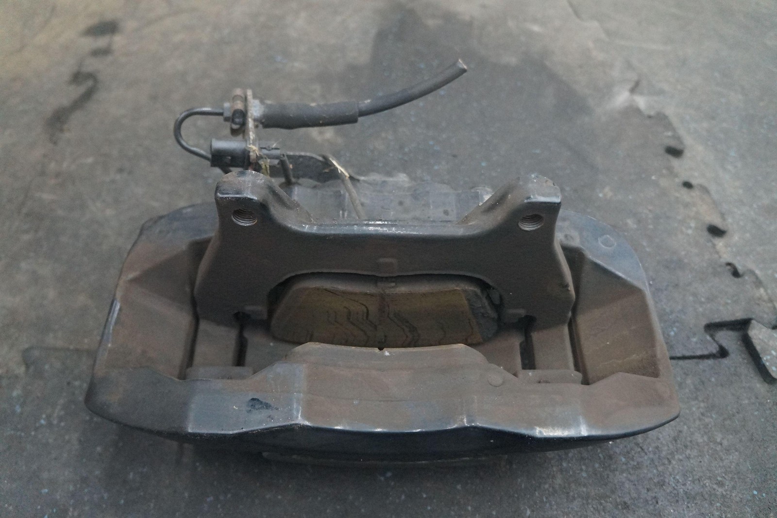 Front Right Brake Caliper & Bracket OEM Bentley Continental Flying Spur 2006