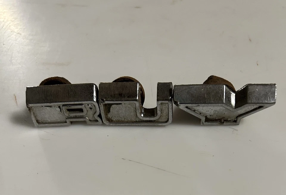 Mercury 1956 parachoques letras emblemas Monterey Montclair personalizado “C” falta Foto 4 de 4