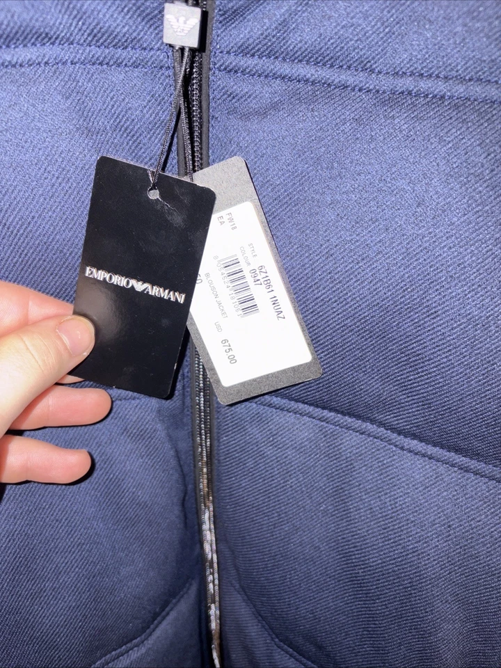 Chaqueta Blusa Azul Emporio Armani Para Hombre Talla Mediana Extraíble Capucha Cremallera Completa Foto 2 de 3