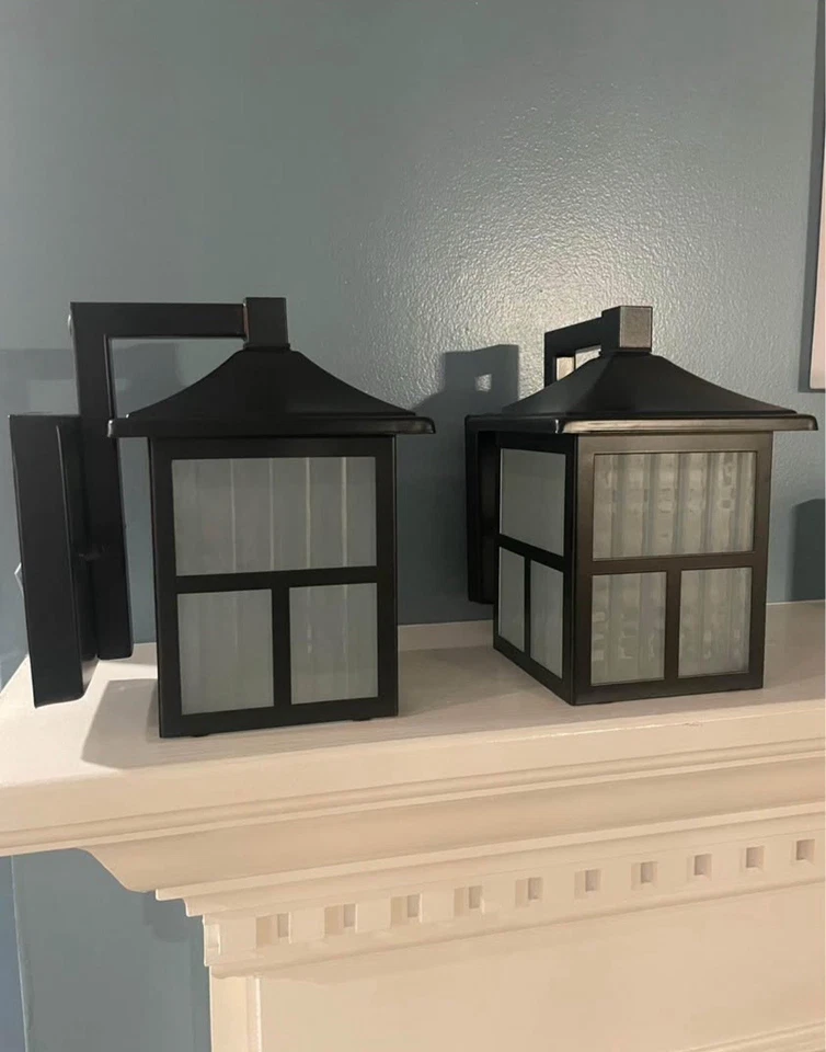 Luminárias de parede Hampton Bay pacote duplo LED externas pretas (pacote com 2) - Imagem 2 de 4