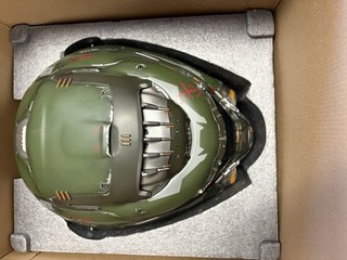 Bethesda Doom Slayer Collector's Edition Doom Eternal Xbox One Helmet Set