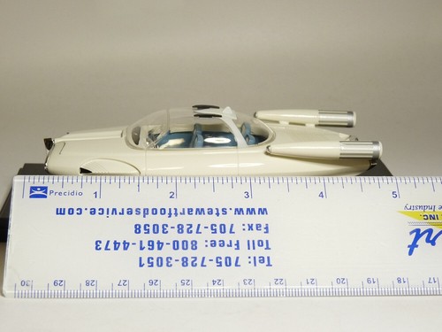 Masterpiece AutoCult 1/43 1958 Ford X-2000 Concept Resin Model Car - Picture 5 of 7
