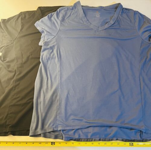 TANGERINE Women's Blue T-shirts Size XL/XG V-Neck Top Shirt Pullover Denim Black
