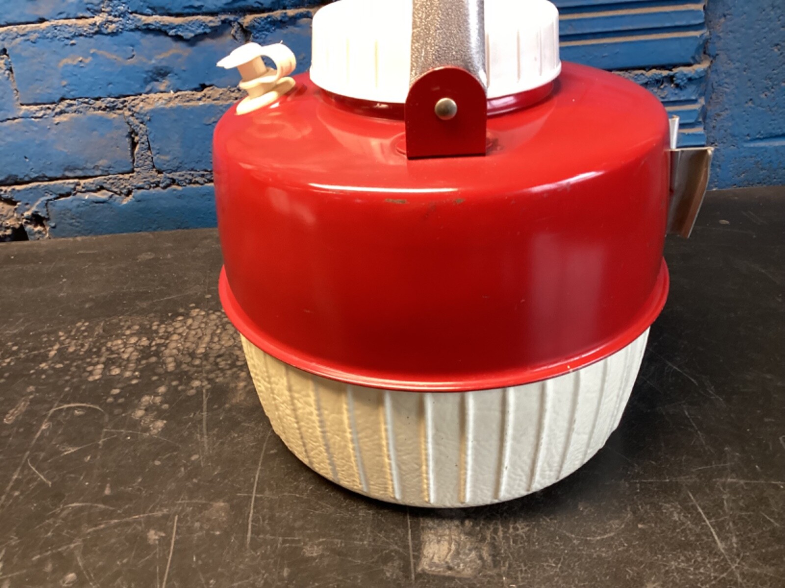 RARE VINTAGE IH INTERNATIONAL HARVESTER GENUINE PARTS COLEMAN WATER COOLER JUG eBay