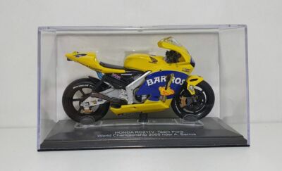 Revell 1:22 Honda RC211V Team Pons World Championship 2005 A.Barros NEU & OVP 