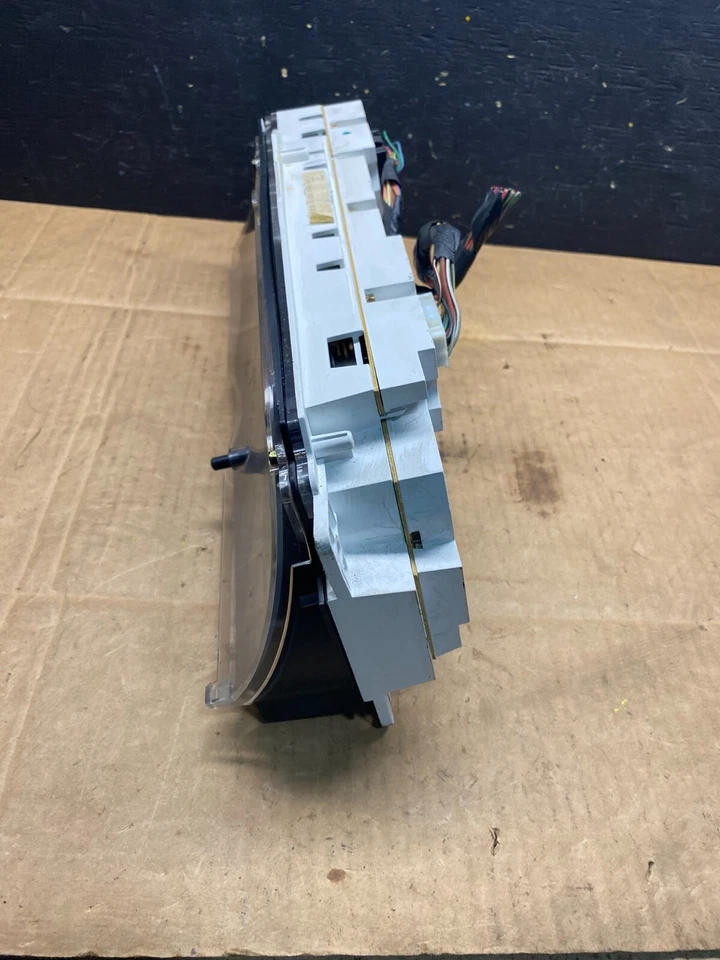 1999 2002 Ford Expedition Speedometer Instrument Gauge Cluster O1324 Oem DG - Image 3 of 4