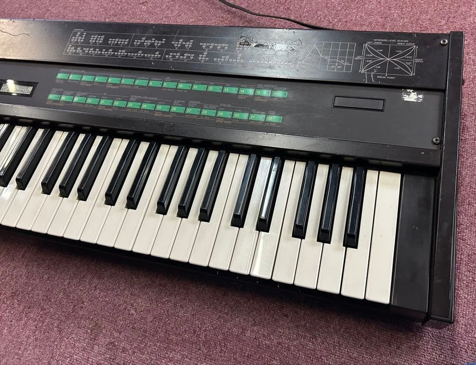 Yamaha DX7 Tested and Working 61 Key Synthesizer Vintage From Japan - Image 4 of 4