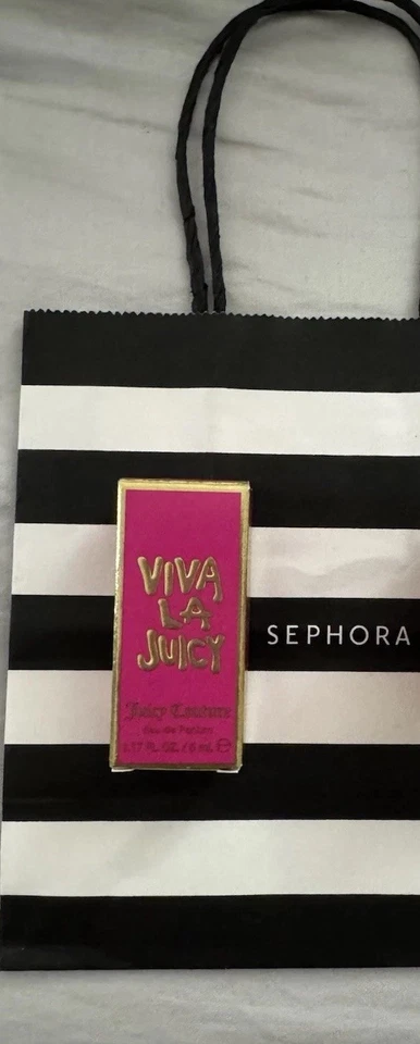 Viva La Juicy Parfum Mini Perfume Splash .17 OZ y Bolsa Sephora. Foto 3 de 4