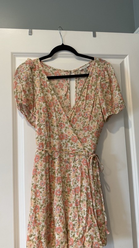 American Eagle Floral Romper Shorts Size M